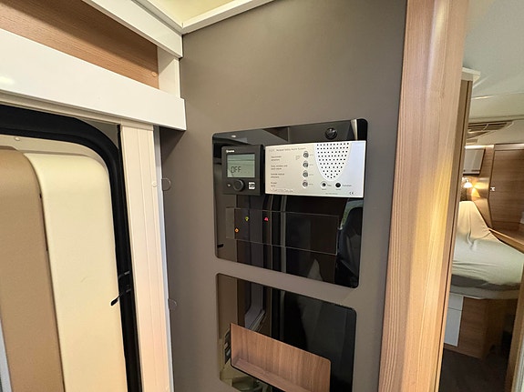 Adria COARAL 670 SC PLUS / AC / PANORAMA ! !! 22 of 24
