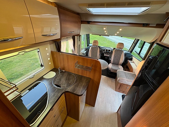 Challenger Sirius 3097 SOLCELLE / NY REGREIM / NY SERVICE ! 18 of 30