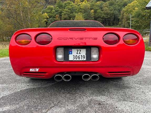 Chevrolet Corvette 2 of 13