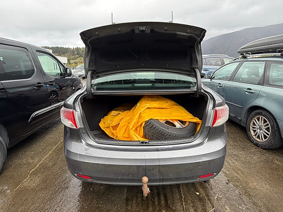 Toyota Avensis 9 of 9