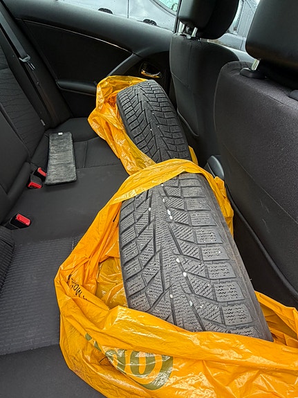 Toyota Avensis 6 of 9