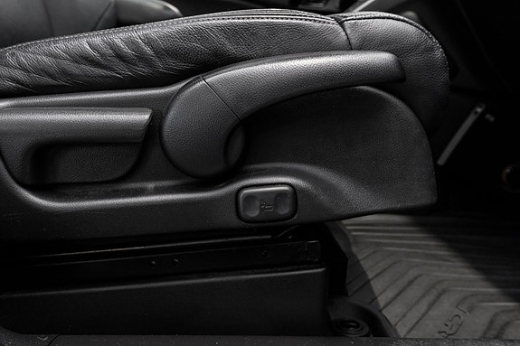 Honda CR-V 30 of 30