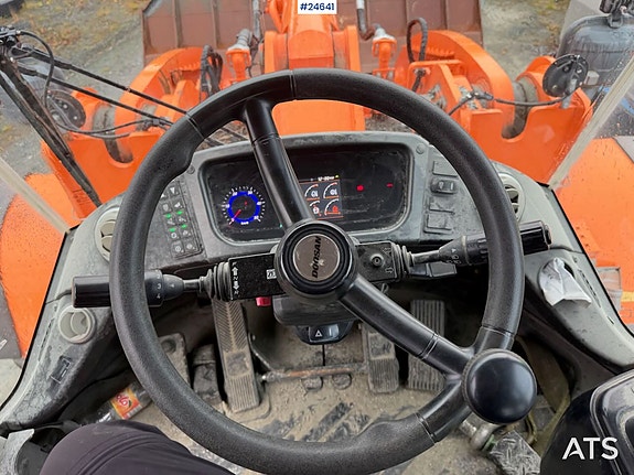 2015 Doosan DL550-5 hjullaster m/ vekt, skuffe og nye dekk 22 of 29