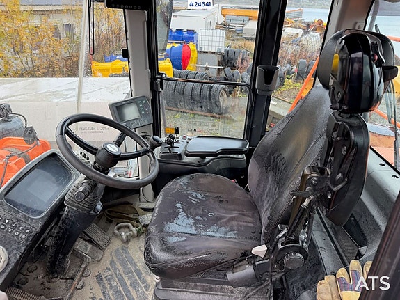 2015 Doosan DL550-5 hjullaster m/ vekt, skuffe og nye dekk 15 of 29