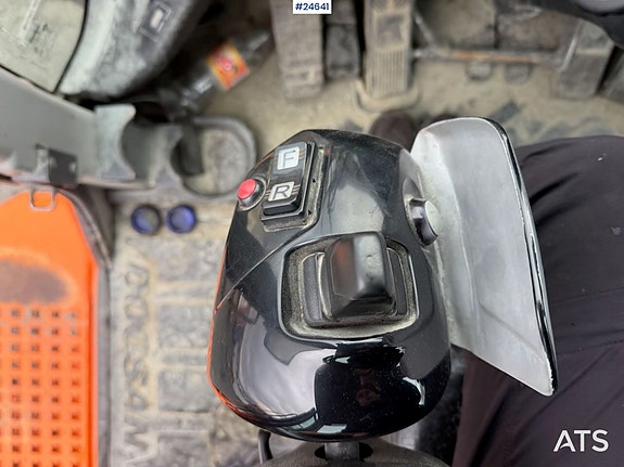 2015 Doosan DL550-5 hjullaster m/ vekt, skuffe og nye dekk 28 of 29