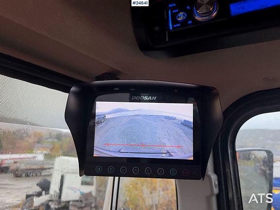 2015 Doosan DL550-5 hjullaster m/ vekt, skuffe og nye dekk 25 of 29