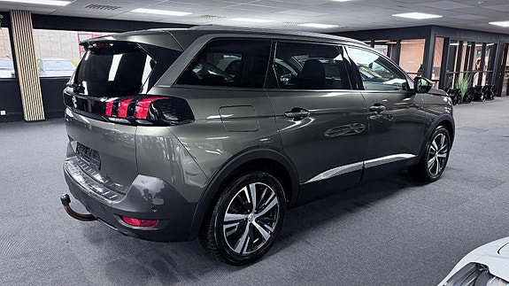 Peugeot 5008 4 of 23