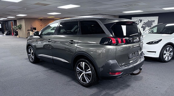 Peugeot 5008 7 of 23