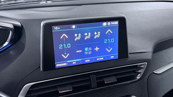 Peugeot 5008 21 of 23