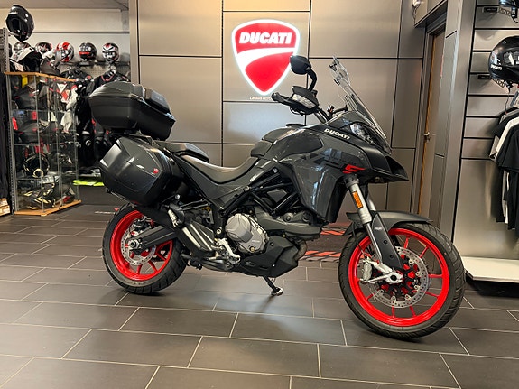 Ducati Multistrada V2s 2 of 9