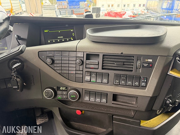Volvo FH16 19 of 30