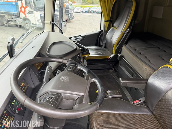 Volvo FH16 17 of 30