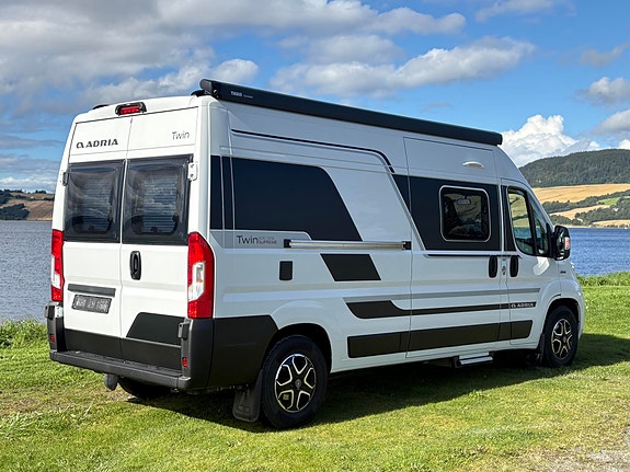 Adria Twin 600SPB TRUMA  / LEVERT MED NY SERVICE / 9G / SOLCELLE! 5 of 26