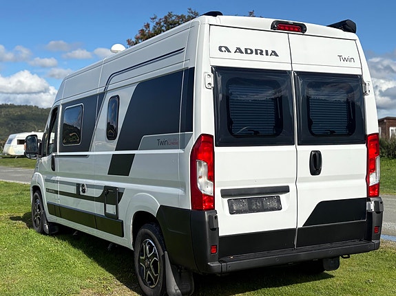 Adria Twin 600SPB TRUMA  / LEVERT MED NY SERVICE / 9G / SOLCELLE! 4 of 26