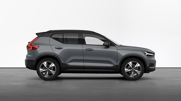 Volvo XC40 4 of 28