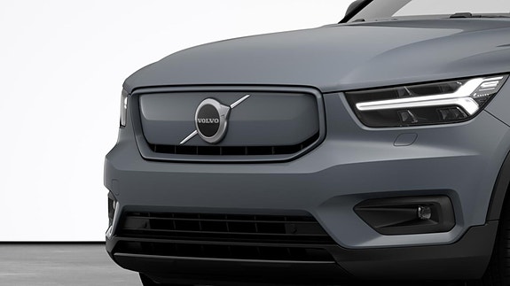 Volvo XC40 13 of 28