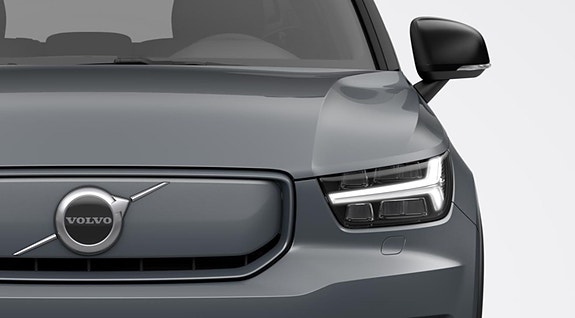 Volvo XC40 14 of 28