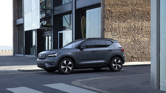 Volvo XC40 12 of 28
