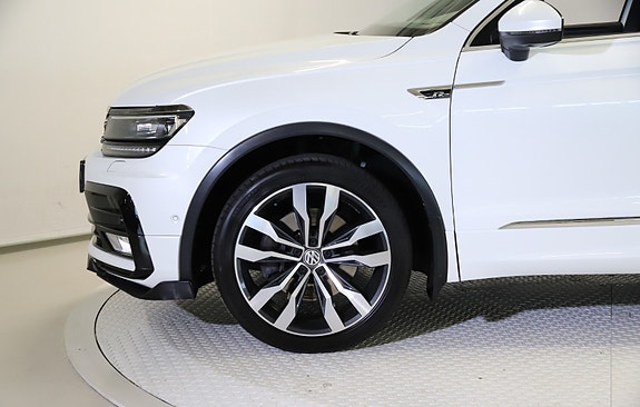 Volkswagen Tiguan 9 of 30
