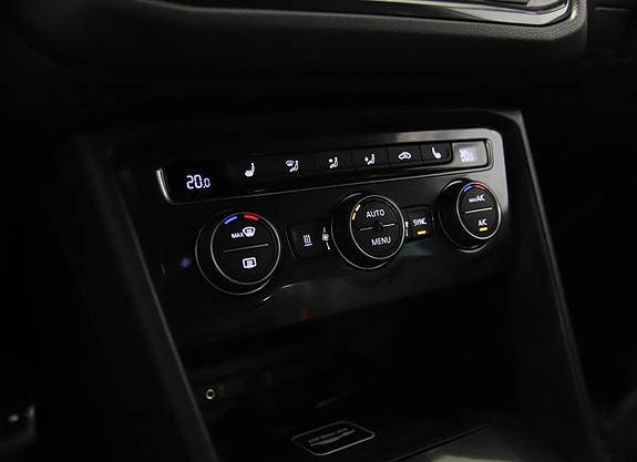 Volkswagen Tiguan 24 of 30