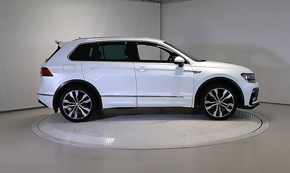 Volkswagen Tiguan 6 of 30