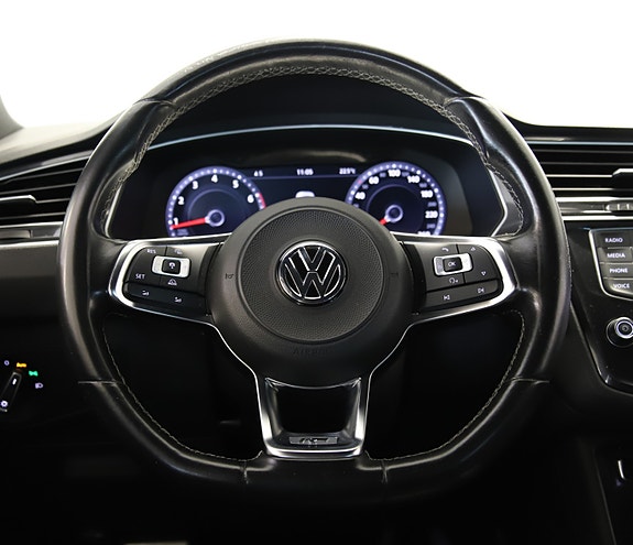 Volkswagen Tiguan 14 of 30