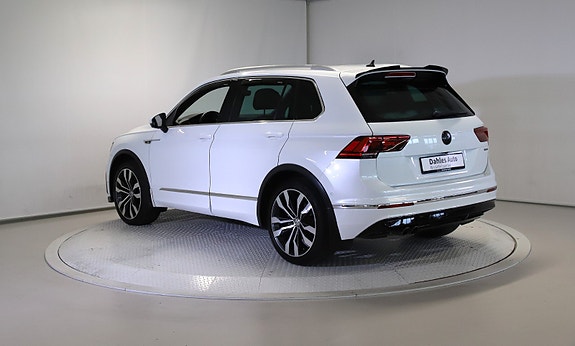 Volkswagen Tiguan 3 of 30
