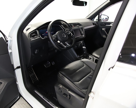 Volkswagen Tiguan 27 of 30