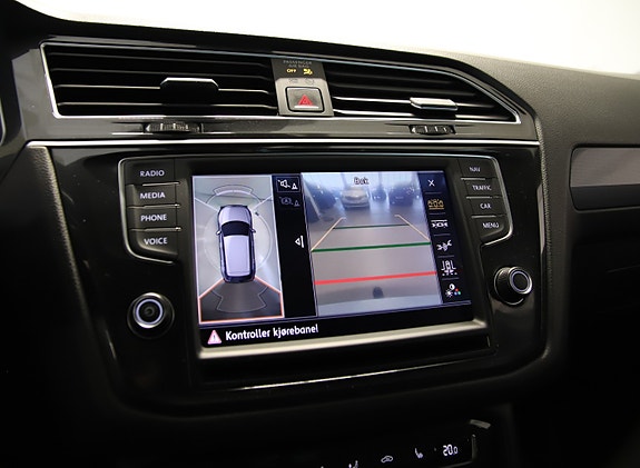 Volkswagen Tiguan 23 of 30