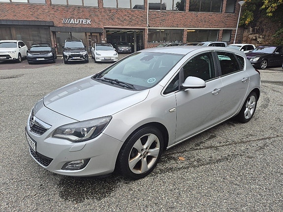Opel Astra 2 of 9