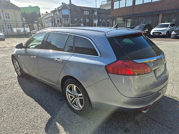 Opel Insignia 4 of 7