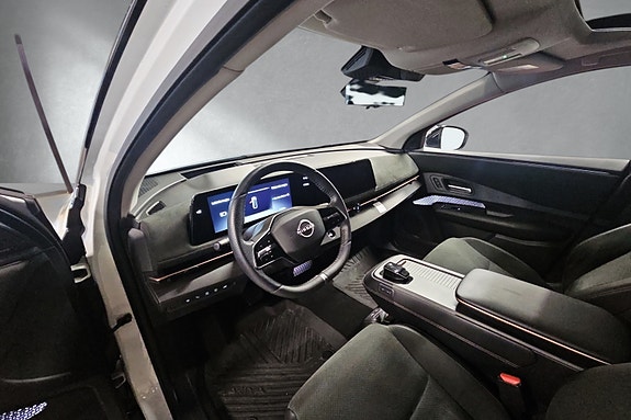 Nissan Ariya 10 of 24