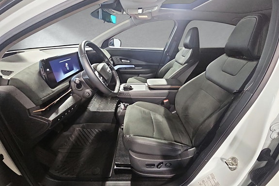 Nissan Ariya 11 of 24