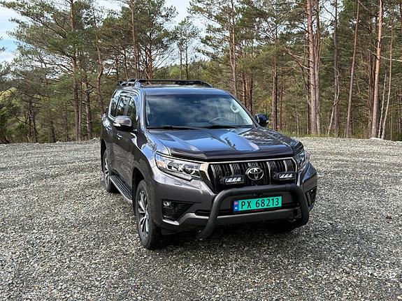 Toyota Land Cruiser 3 of 19