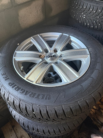 Toyota Land Cruiser 11 of 19