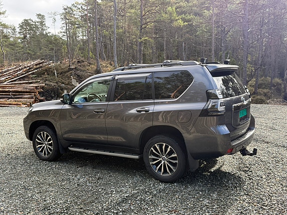 Toyota Land Cruiser 6 of 19