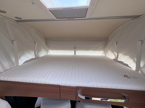 LMC COMFORT I695 TRUMA / AUTOMAT / ROMSLIG / LAV KM STAND / 23 of 26