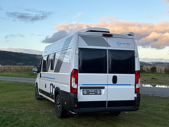 Sun Living S 65 SL AC / MARKISE / 2 LANGSGÅENDE SENGER / ROMSLIG 3 of 23