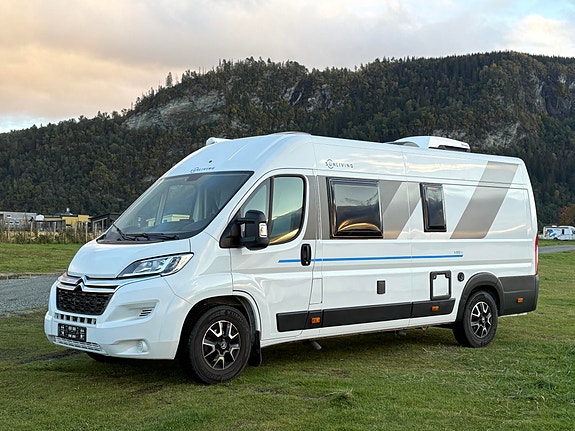 Sun Living S 65 SL AC / MARKISE / 2 LANGSGÅENDE SENGER / ROMSLIG 2 of 23