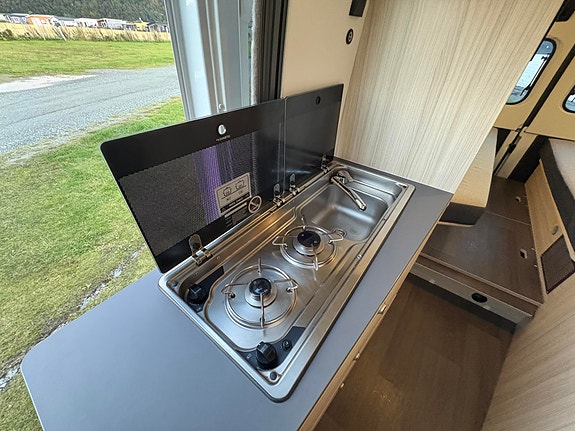 Sun Living S 65 SL AC / MARKISE / 2 LANGSGÅENDE SENGER / ROMSLIG 10 of 23