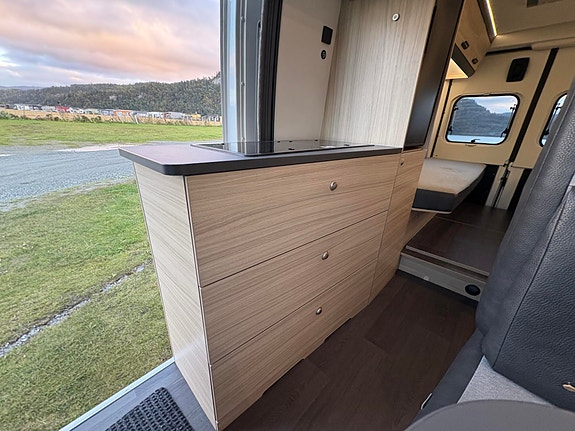 Sun Living S 65 SL AC / MARKISE / 2 LANGSGÅENDE SENGER / ROMSLIG 9 of 23