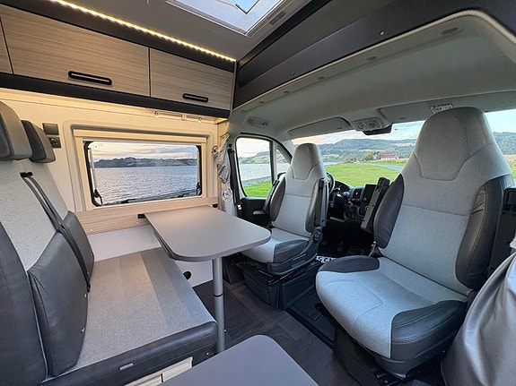 Sun Living S 65 SL AC / MARKISE / 2 LANGSGÅENDE SENGER / ROMSLIG 7 of 23