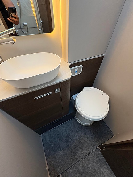 Adria CORAL SUPREME 670 DL / 180HK / 4.400KG / ALDE / PLUSS PAKKE ! ALDE PÅ DIESEL ! 18 of 30