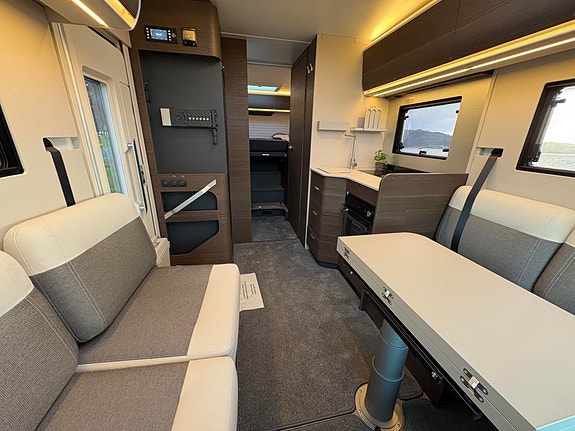 Adria CORAL SUPREME 670 DL / 180HK / 4.400KG / ALDE / PLUSS PAKKE ! ALDE PÅ DIESEL ! 8 of 30
