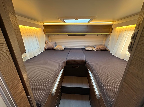 Adria CORAL SUPREME 670 DL / 180HK / 4.400KG / ALDE / PLUSS PAKKE ! ALDE PÅ DIESEL ! 20 of 30