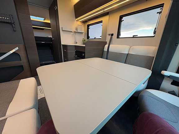 Adria CORAL SUPREME 670 DL / 180HK / 4.400KG / ALDE / PLUSS PAKKE ! ALDE PÅ DIESEL ! 9 of 30