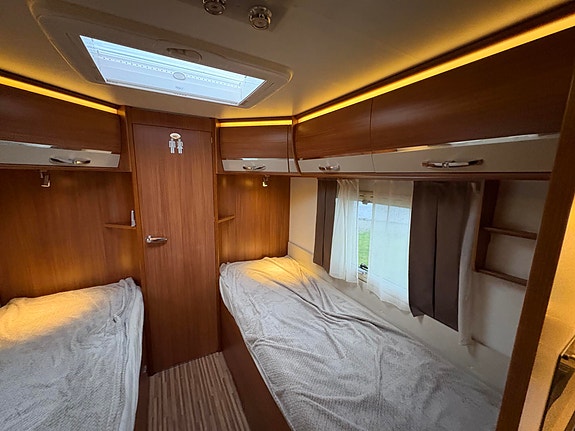 Adria Coral S 670 SLT STØTTEBEN / SYKKELSTATIV / MARKISE / STEKEOVN/ AC ! 14 of 23