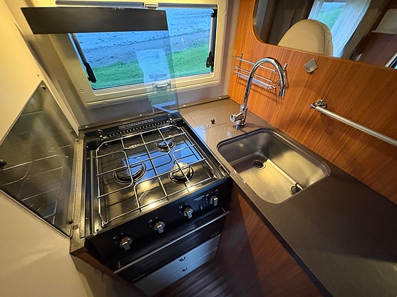 Adria Coral S 670 SLT STØTTEBEN / SYKKELSTATIV / MARKISE / STEKEOVN/ AC ! 10 of 23