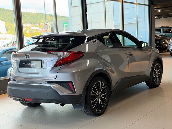 Toyota C-HR 9 of 30