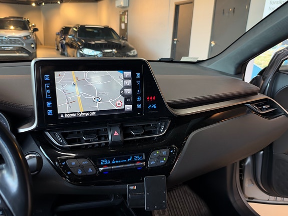 Toyota C-HR 19 of 30